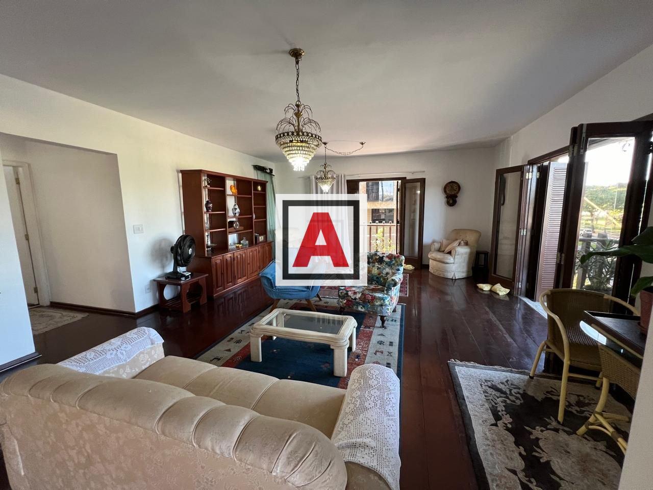Apartamento, 3 quartos, 240 m² - Foto 1